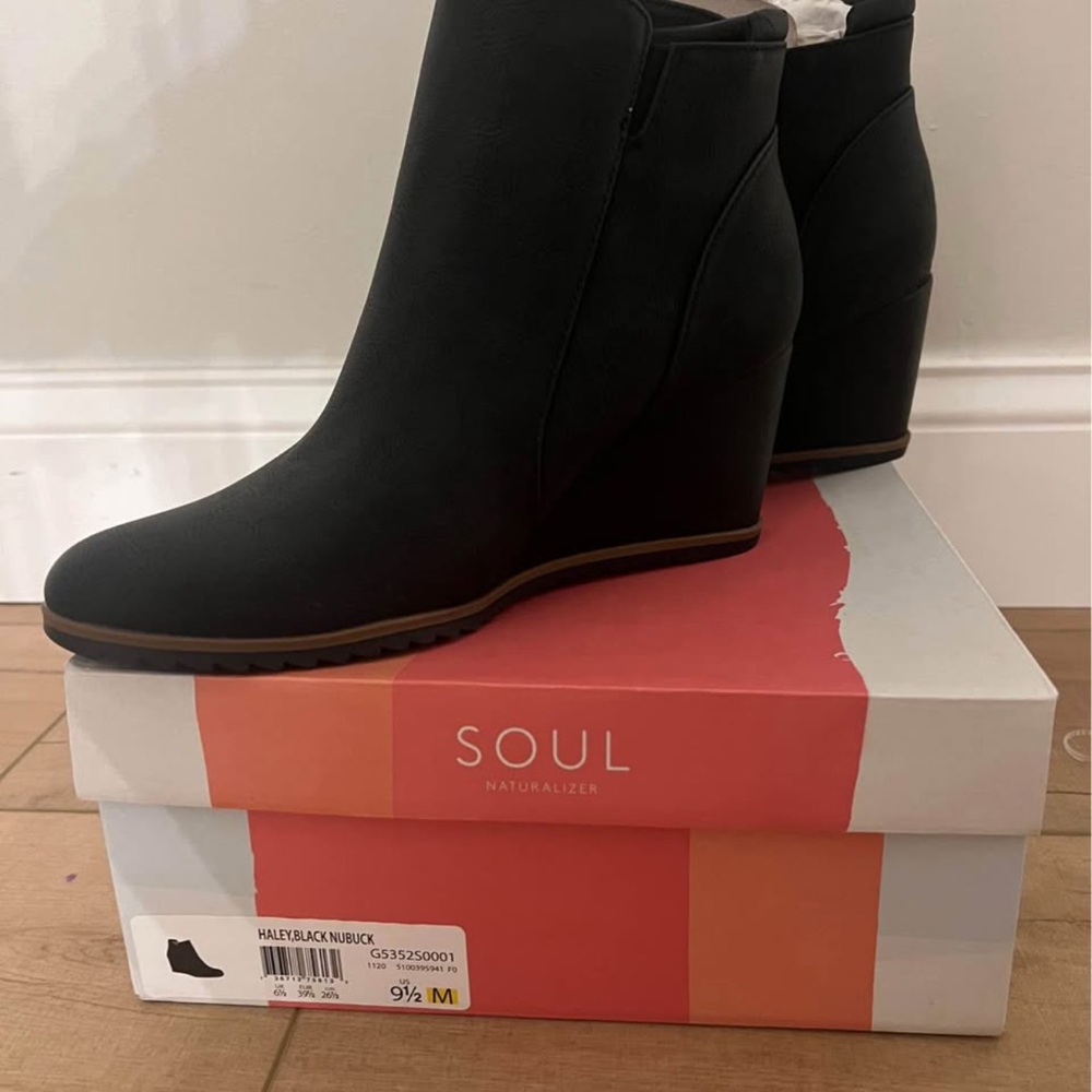 SOUL Naturalizer Black Wedge Ankle Boots